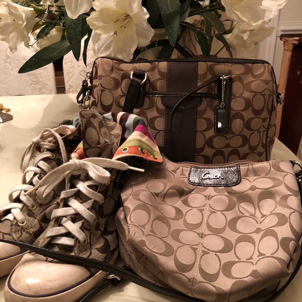 •••NOT AVAILABLE •••Auth Coach Fun Tan Bundle of 3